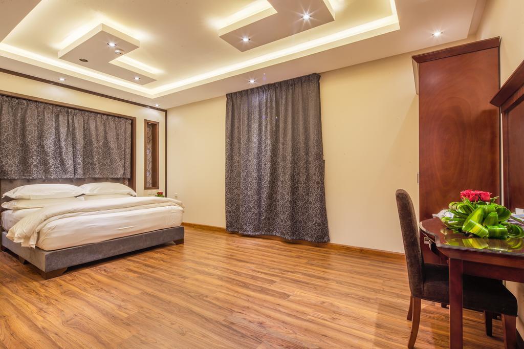 Revan Palace Rijád Kültér fotó