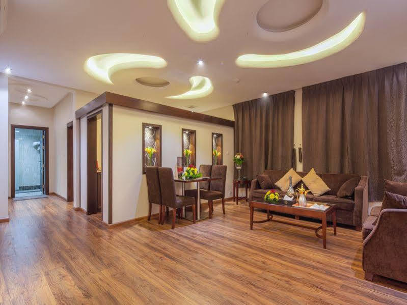 Revan Palace Rijád Kültér fotó
